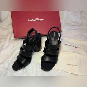 SALVATORE FERRAGAMO Luxe Leather Sandal Black Size 9.5